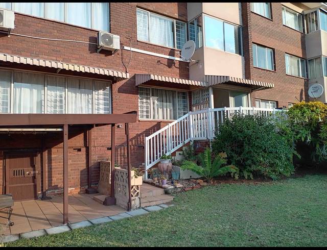 2 BEDROOM FLAT FOR SALE IN BLUFF